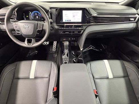 Used 2026 Toyota Camry SE FWD image 37