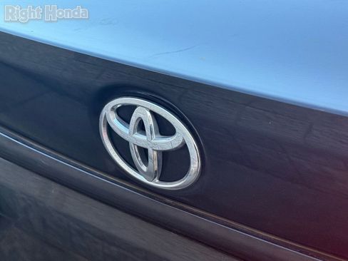 Used 2023 Toyota Corolla LE image 12