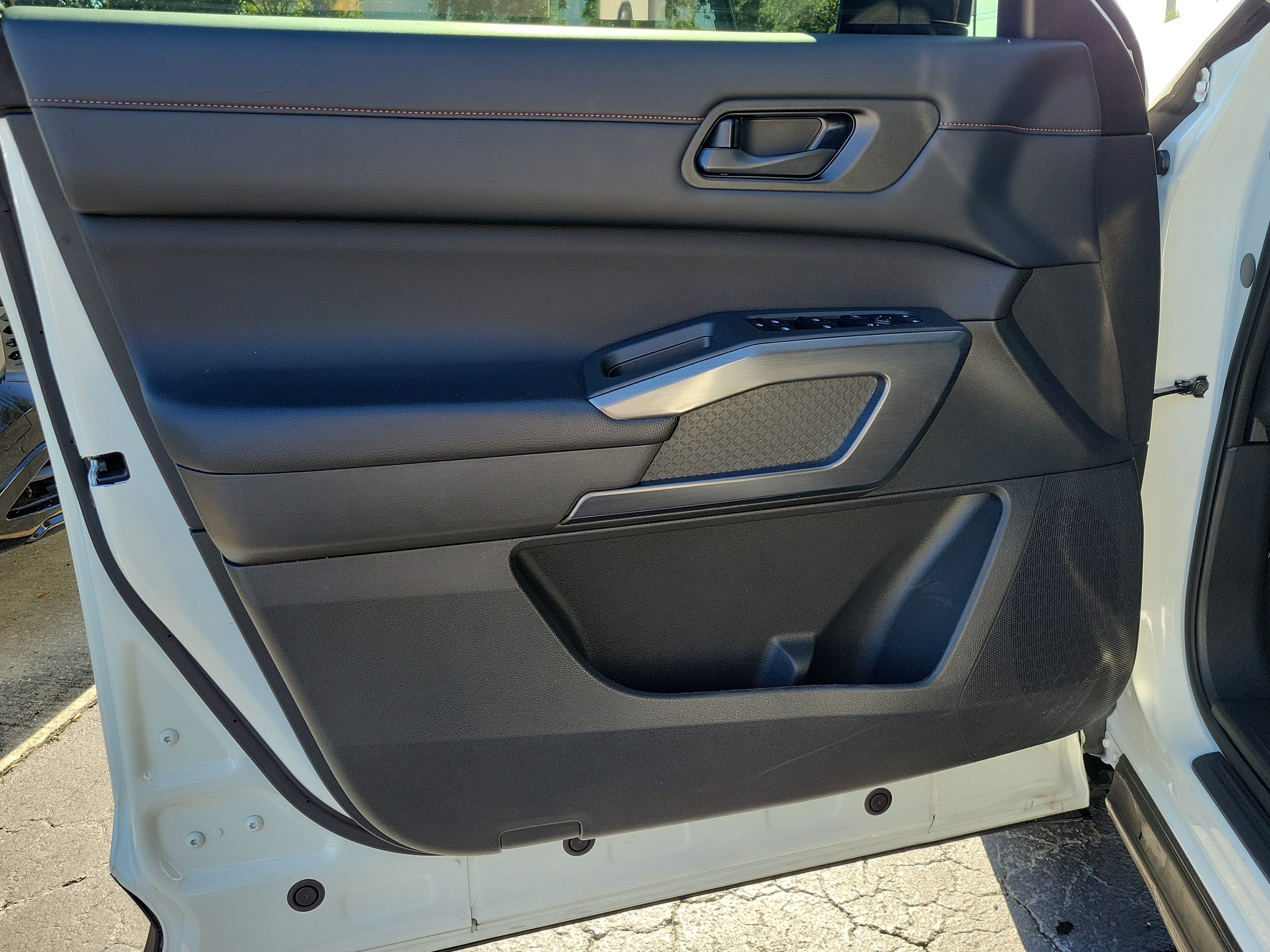 Certified 2024 Nissan Pathfinder Rock Creek AWD/4WD image 16