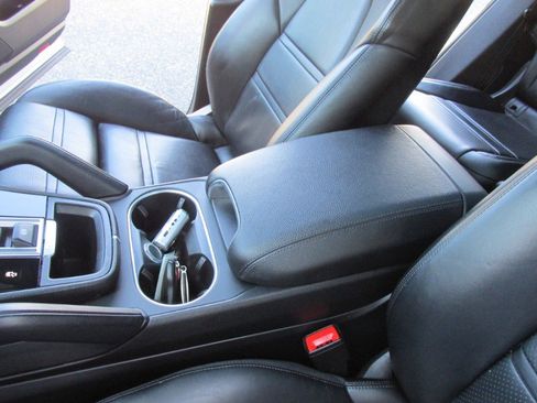 Used 2020 Porsche Cayenne image 47