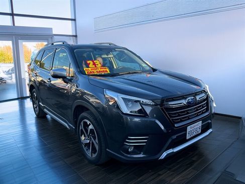 Used 2023 Subaru Forester Touring image 1
