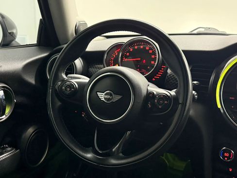 Used 2015 MINI Cooper S image 31