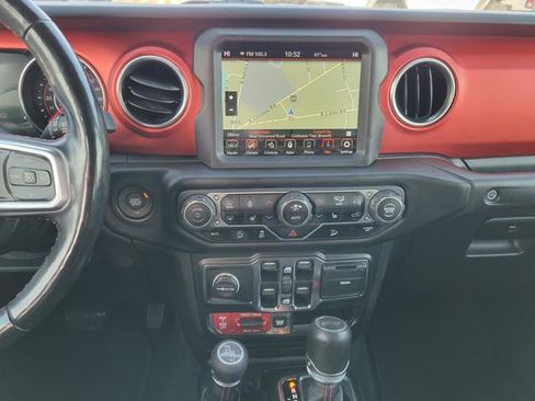 Used 2020 Jeep Wrangler Unlimited Rubicon w/ Uconnect 4C Nav & Sound Group image 27