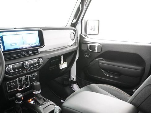 New 2026 Jeep Gladiator Sport image 16