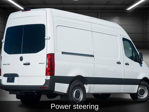 Used 2025 Mercedes-Benz Sprinter 2500 image 13