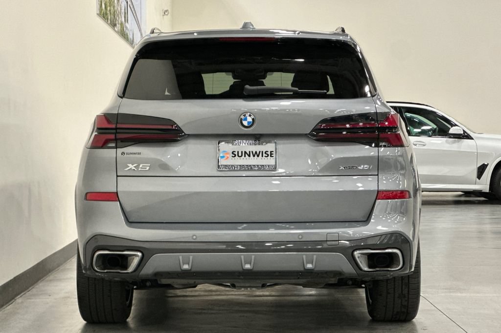 Certified 2024 BMW X5 xDrive40i w/ M Sport Package AWD/4WD image 5