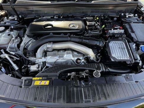 Used 2025 Mercedes-Benz GLB 250 image 55