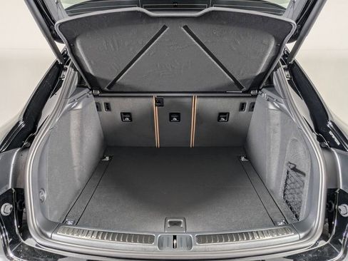 New 2026 Porsche Macan image 15