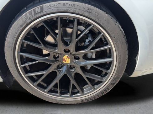 Used 2018 Porsche Panamera 4 AWD/4WD image 23