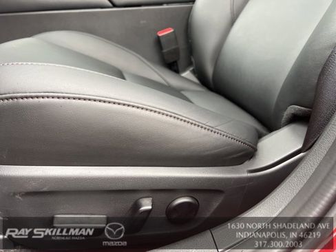 Certified 2025 MAZDA MAZDA3 s image 19