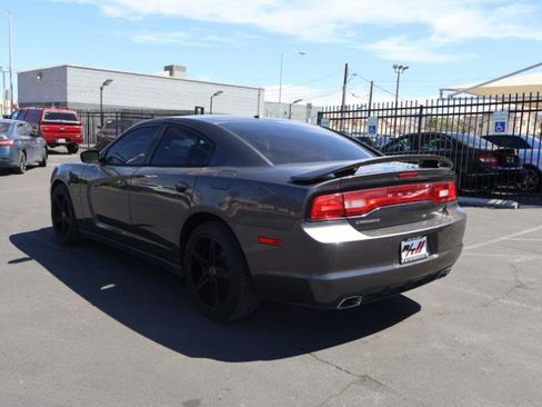 Used 2013 Dodge Charger R/T RWD image 5