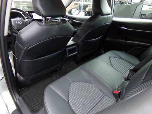Used 2022 Toyota Camry SE FWD image 20