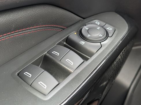 New 2026 Chevrolet Trax RS w/ Sunroof Package image 21