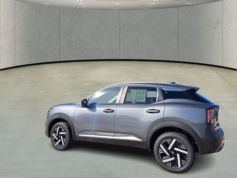 Used 2026 Nissan Kicks SV image 6