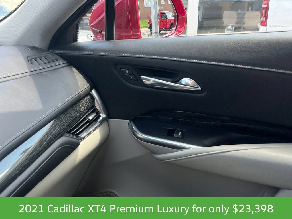 Used 2021 Cadillac XT4 Premium Luxury FWD image 16