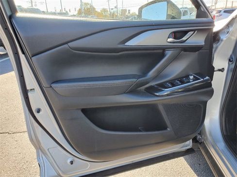 Used 2018 MAZDA CX-9 Touring image 6