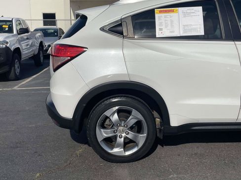 Used 2017 Honda HR-V EX-L image 7