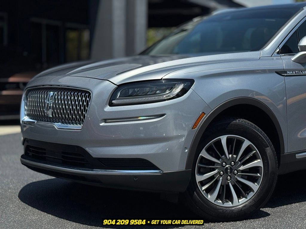 Used 2021 Lincoln Nautilus Reserve FWD image 2