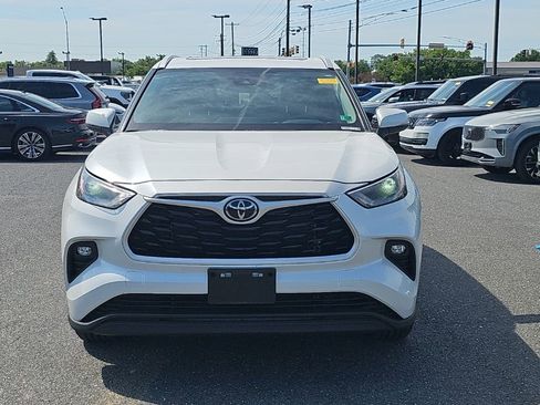 Used 2023 Toyota Highlander XLE FWD image 17