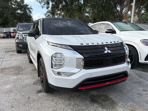 Used 2023 Mitsubishi Outlander SE AWD/4WD image 4