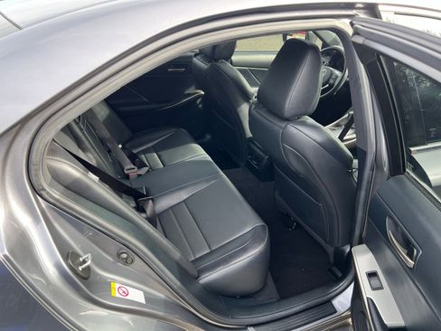 Used 2018 Lexus IS 300 F Sport image 24