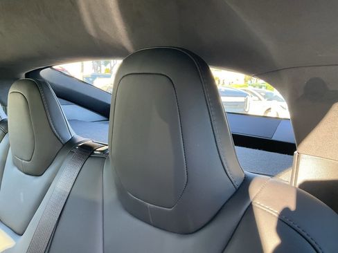 Used 2021 Tesla Model S Long Range Plus image 31