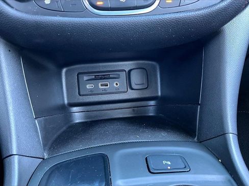 Used 2022 Chevrolet Equinox RS w/ RS Leather Package image 24