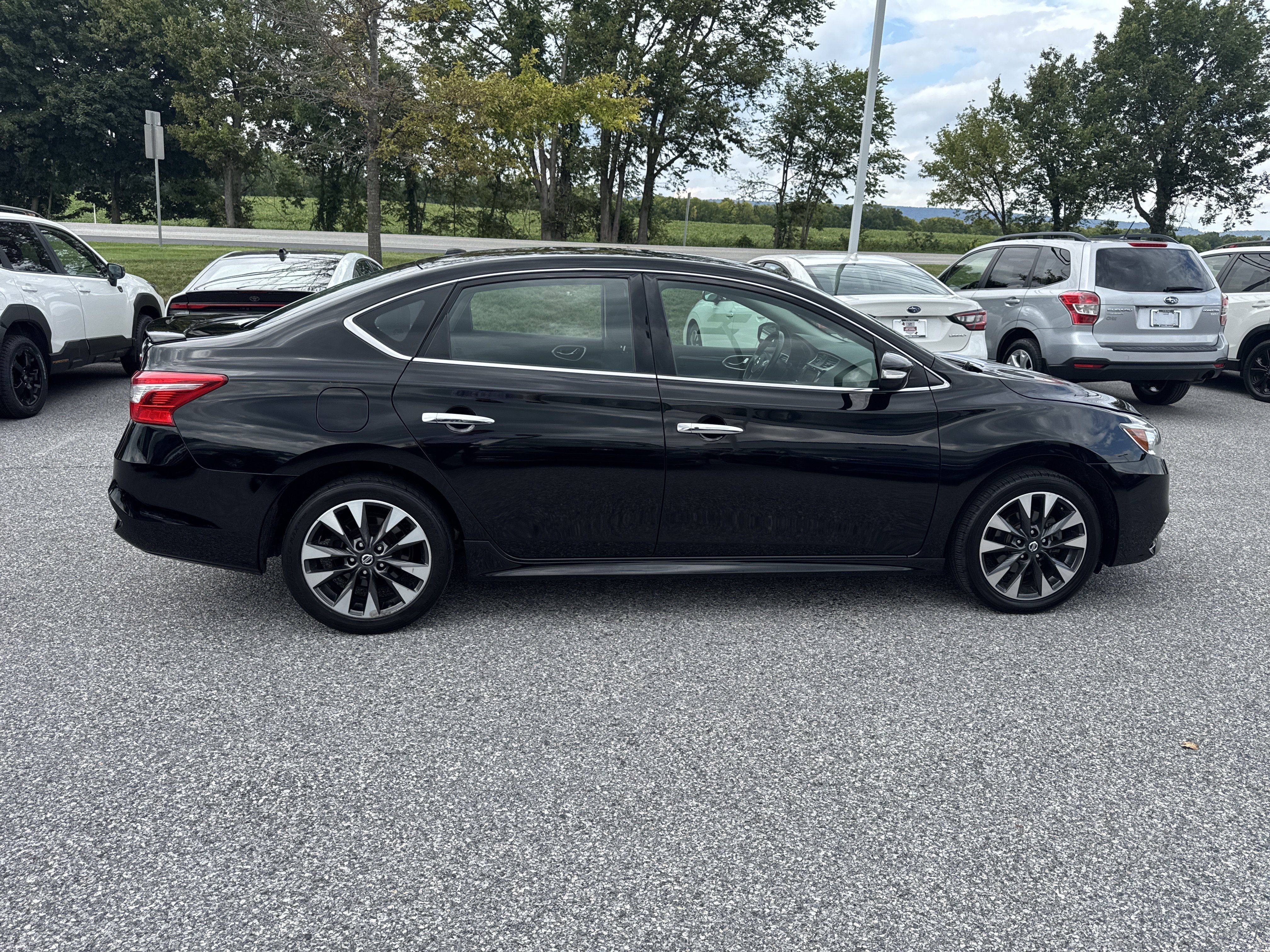 Used 2019 Nissan Sentra SR FWD image 31