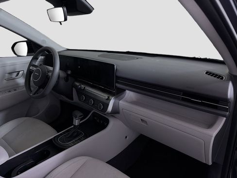 Used 2024 Hyundai Kona SE image 27