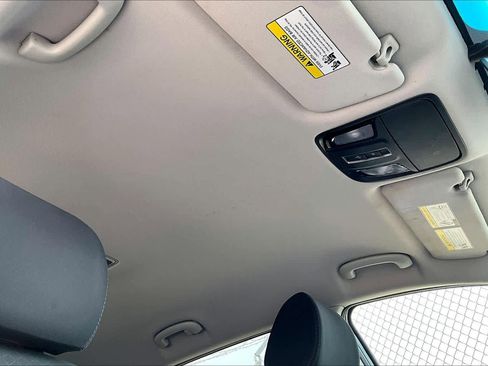 Used 2020 Kia Sorento S image 13