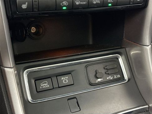 Used 2022 Subaru Ascent Limited w/ Technology Package AWD/4WD image 29