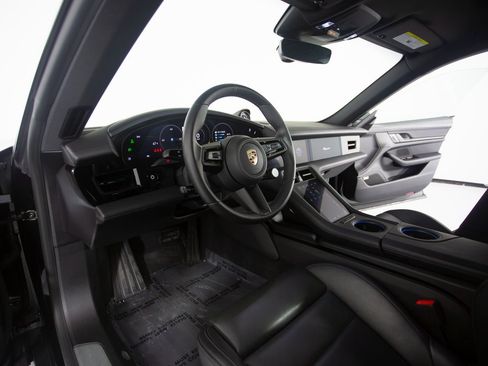 Certified 2023 Porsche Taycan 4S image 4