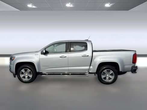 Used 2017 Chevrolet Colorado LT w/ Luxury Package, Chrome RWD image 2