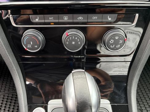 Used 2019 Volkswagen GTI SE w/ SE Experience Package image 16