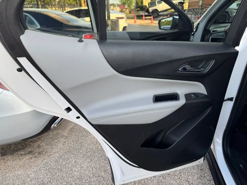 Used 2019 Chevrolet Equinox Premier FWD image 21