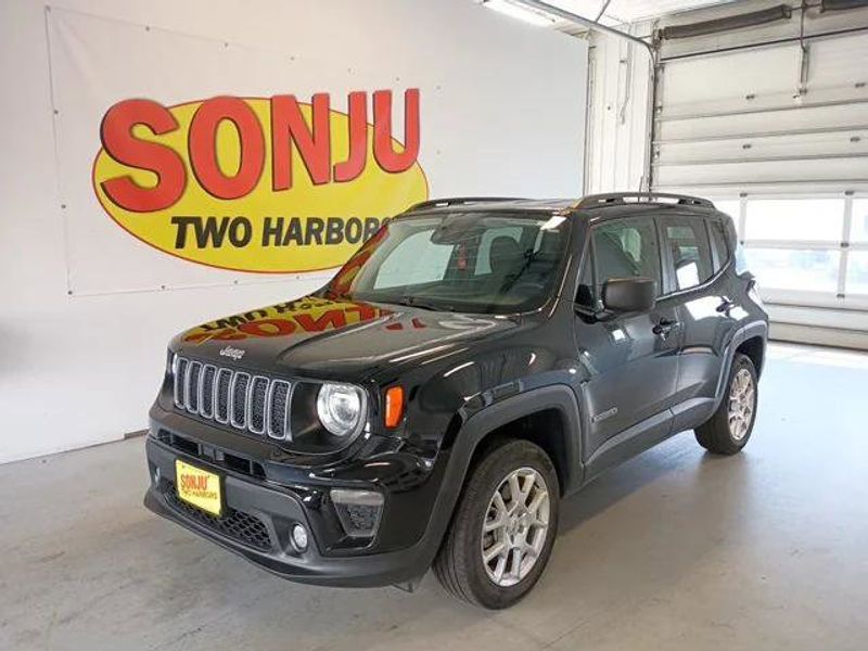 Certified 2023 Jeep Renegade Latitude w/ Premium Group image 1