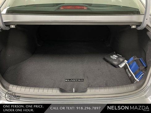 Used 2025 Hyundai Elantra Sport image 33