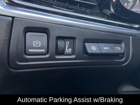 Used 2025 Cadillac XT6 Sport w/ Technology Package image 24