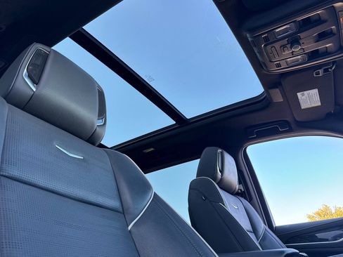 Certified 2024 Cadillac Escalade Sport image 18