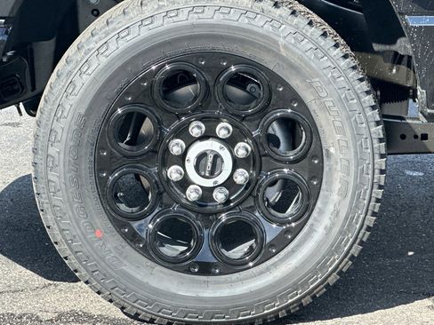 New 2025 Ford F250 XLT w/ Black Appearance Package image 25