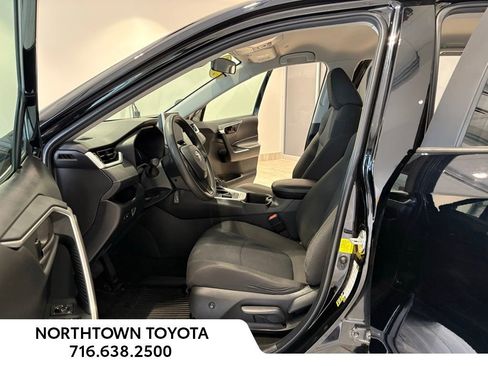 Used 2023 Toyota RAV4 LE image 18
