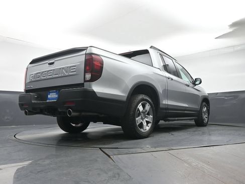 Certified 2025 Honda Ridgeline RTL image 34