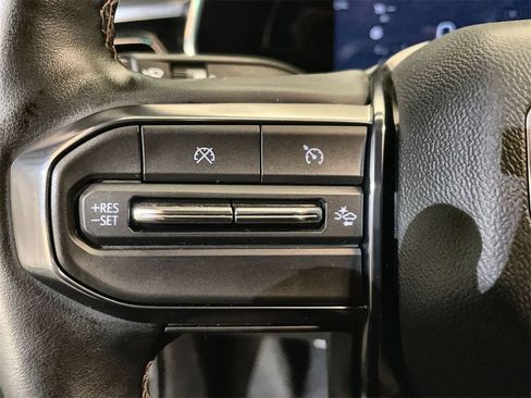 Used 2023 GMC Canyon AT4 w/ AT4 Premium Package image 17