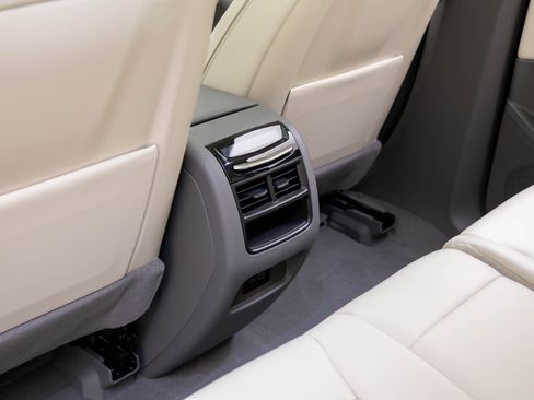 New 2026 Cadillac XT5 Premium Luxury image 19