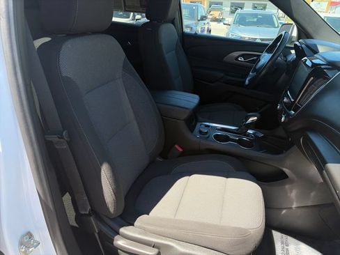 Used 2022 Chevrolet Traverse LT AWD/4WD image 37