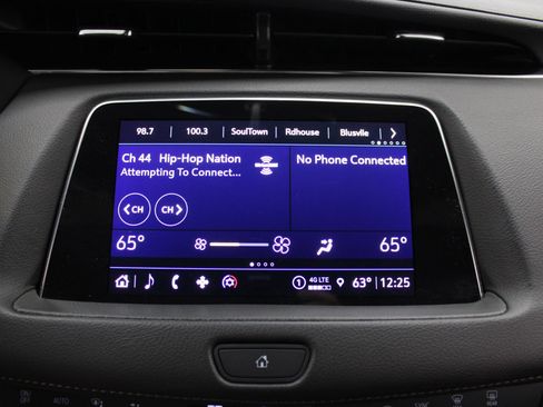 Used 2023 Cadillac XT4 Premium Luxury AWD/4WD image 47