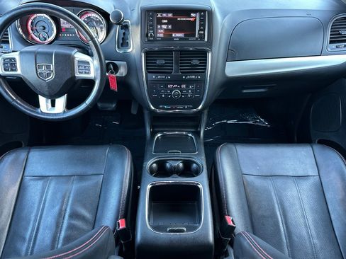 Used 2019 Dodge Grand Caravan GT image 13