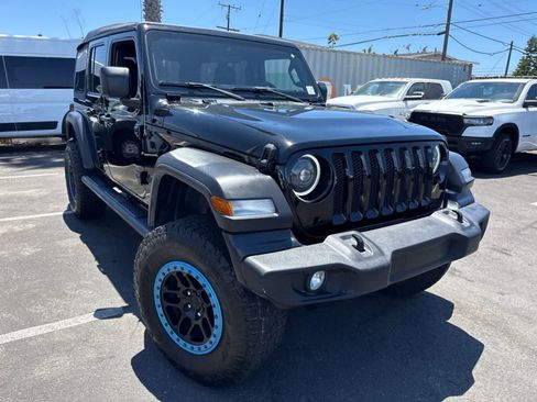 Used 2022 Jeep Wrangler Unlimited Sport AWD/4WD image 7