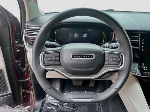 Used 2022 Jeep Wagoneer Series II AWD/4WD image 11