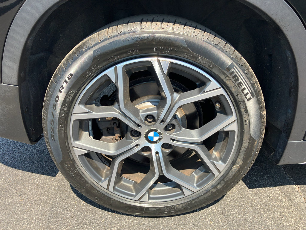 Used 2020 BMW X1 xDrive28i w/ Convenience Package AWD/4WD image 9